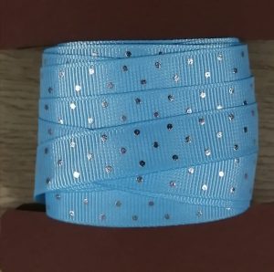 cpp-08 - Cinta Puntos Plateados Celeste 1.5 cm - 10 yardas