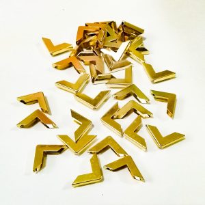 Esq-dor-1 Esquinero dorado 1.5cm x 1.5cm (20 unid)