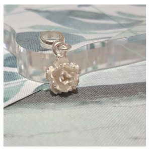 ag-dije02 Dije en forma de Rosa Plata 950