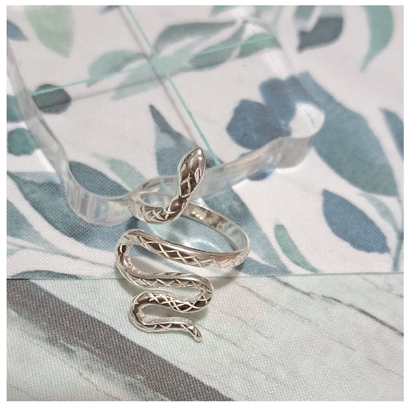 ag-as01	Anillo Serpiente talla7 plata 950