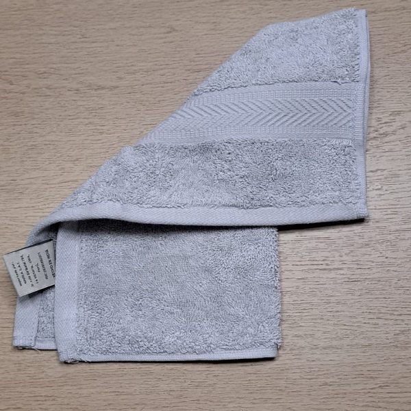 1044ESS65033-3	Toalla Essencial para CARA 33x33 - Silver - Imagen 2