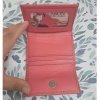 Bill-manz-01	Billetera Rosa con textura y calado en beige  Manzanita - Cuero - Imagen 3