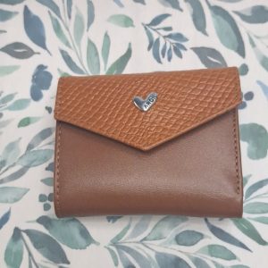 Bill-Floter-01	Billetera Camel con textura  Flotercito - Cuero