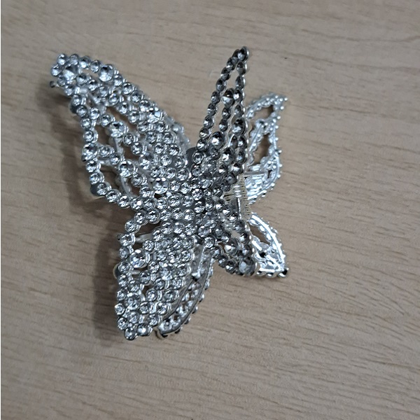 GMM-01	Ganchos Metálicos modelo Mariposa plateado